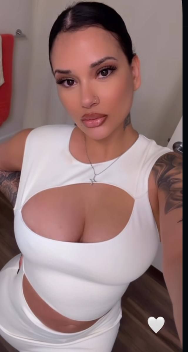 I’m sexy and extremely naughty - Image 3